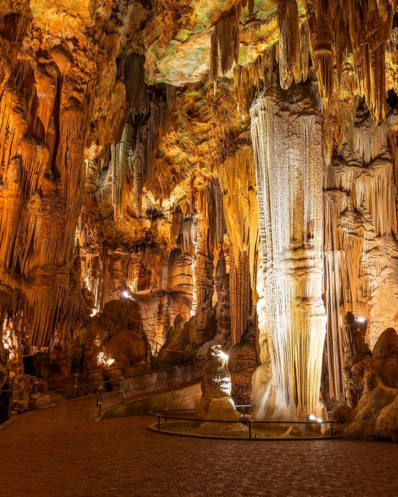 AdobeStock_72523951 - Speleotrekking