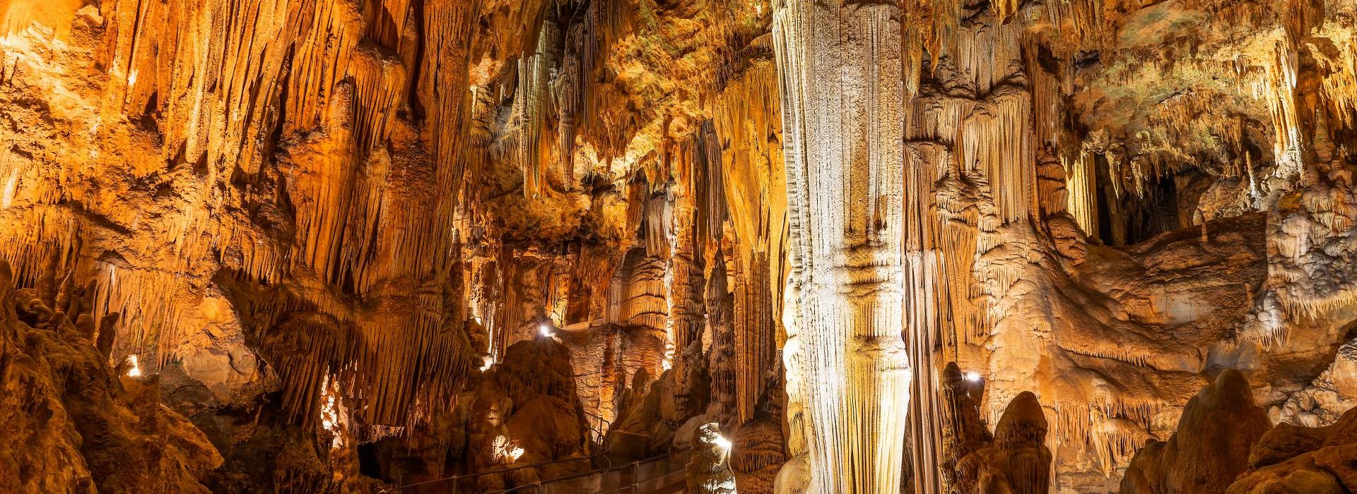 AdobeStock_72523951 - Speleotrekking