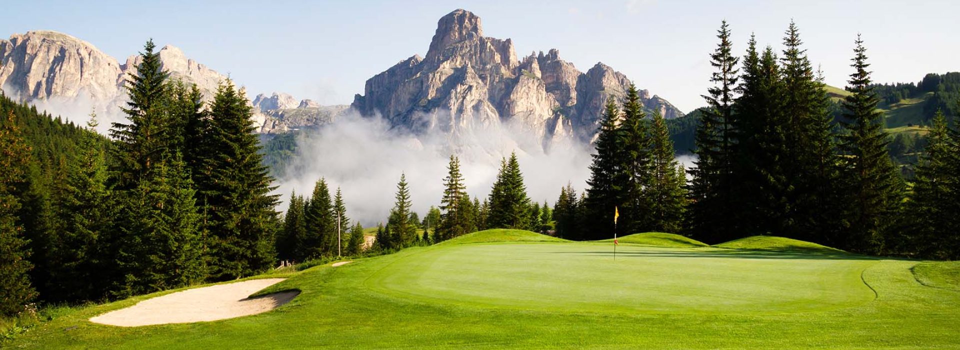 Dolomiti-Golf_AdobeStock_101937113